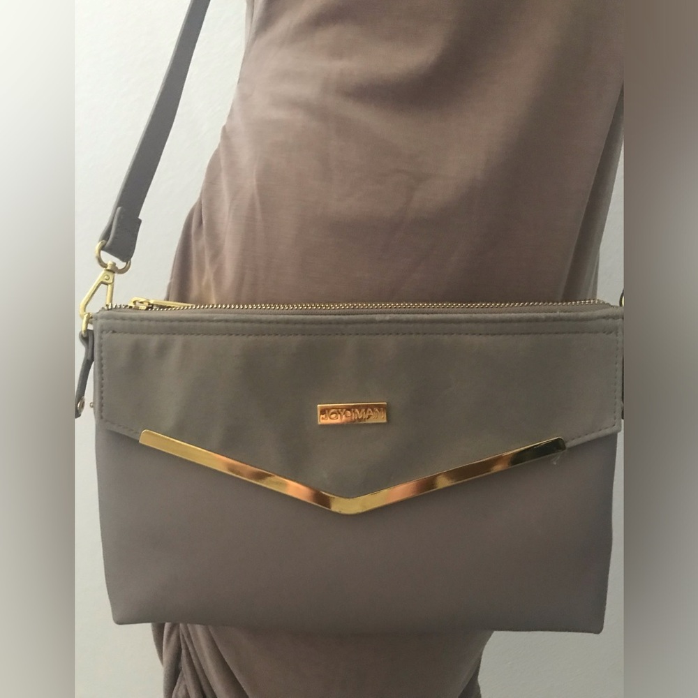 Joy & Iman 100% Leather Crossbody and Detachable Designer Clutch. - Picture 2 of 8